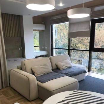 Продается 1-комнатная квартира, 42 м²
