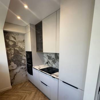 Продается 3-х комнатная квартира, 98 м²