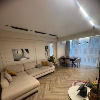 Продается 3-х комнатная квартира, 98 м²