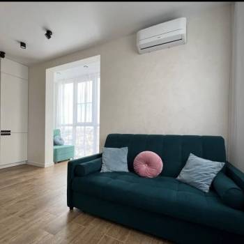 Продается 1-комнатная квартира, 38 м²