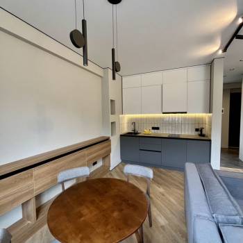 Продается 1-комнатная квартира, 43 м²