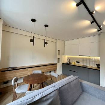 Продается 1-комнатная квартира, 43 м²