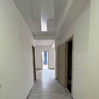Продается 1-комнатная квартира, 74 м²