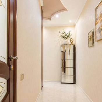 Продается 2-х комнатная квартира, 98,7 м²