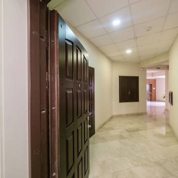 Продается 1-комнатная квартира, 104,1 м²