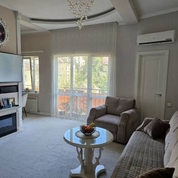 Продается Многокомнатная квартира, 130 м²