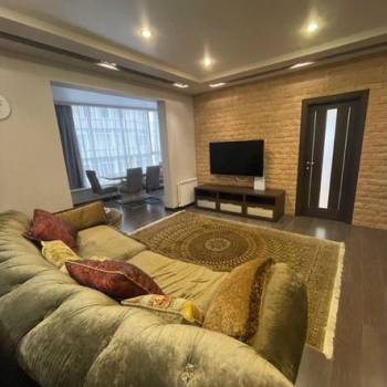 Продается 3-х комнатная квартира, 105 м²