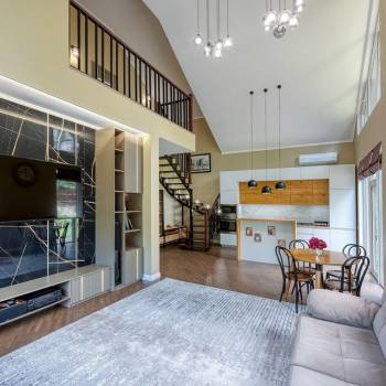 Продается Дом, 244 м²
