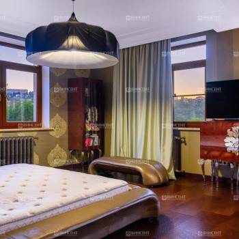 Продается Дом, 650 м²