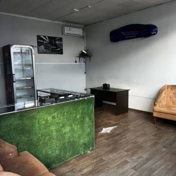 Сдается Нежилое помещение, 400 м²