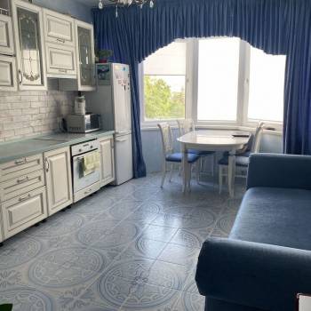 Продается Многокомнатная квартира, 83,2 м²