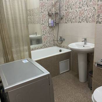 Продается Многокомнатная квартира, 83,2 м²