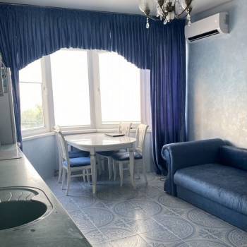 Продается Многокомнатная квартира, 83,2 м²
