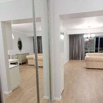 Сдается Многокомнатная квартира, 130 м²