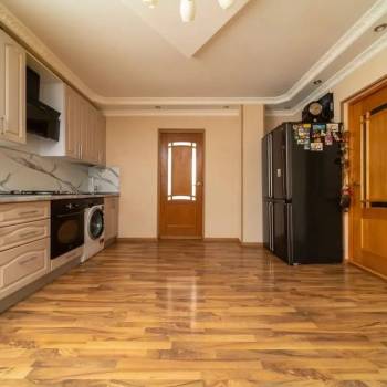 Продается Дом, 200 м²