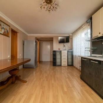 Продается Дом, 200 м²