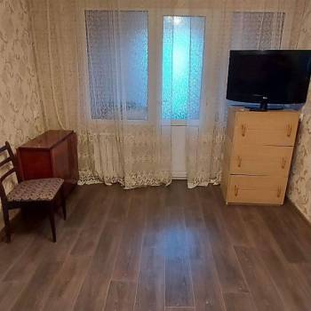 Продается 2-х комнатная квартира, 424 м²