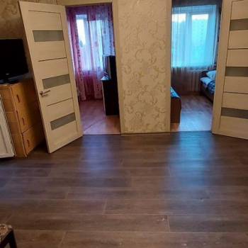 Продается 2-х комнатная квартира, 424 м²