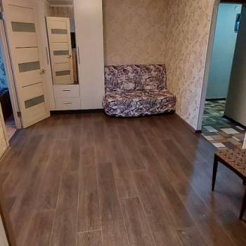 Продается 2-х комнатная квартира, 424 м²