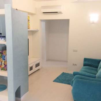 Сдается 2-х комнатная квартира, 77 м²
