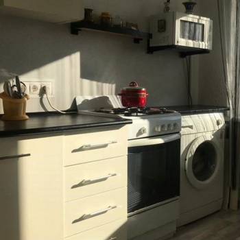 Продается 1-комнатная квартира, 32 м²