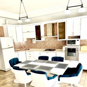 Продается 3-х комнатная квартира, 133 м²