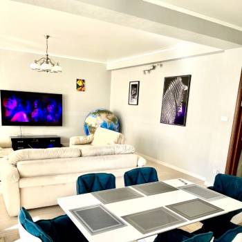 Продается 3-х комнатная квартира, 133 м²