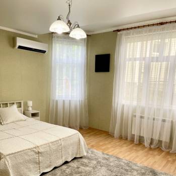 Продается 3-х комнатная квартира, 133 м²