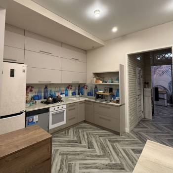 Продается 1-комнатная квартира, 45 м²