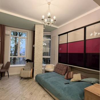 Продается 1-комнатная квартира, 45 м²