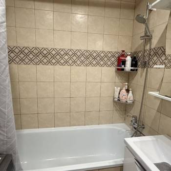 Продается 1-комнатная квартира, 46 м²