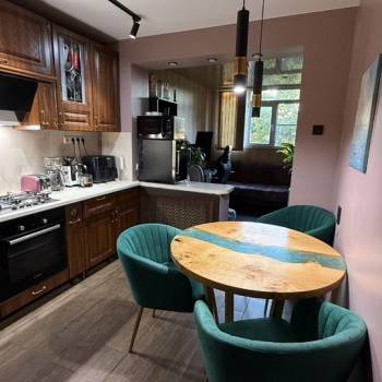 Продается 1-комнатная квартира, 46 м²