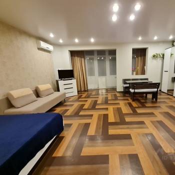 Продается 1-комнатная квартира, 45 м²