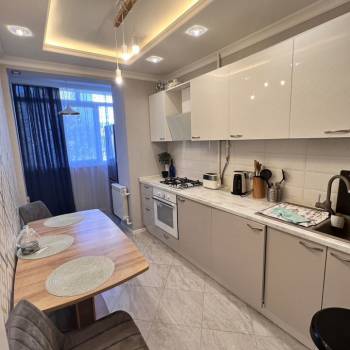 Сдается Многокомнатная квартира, 82 м²