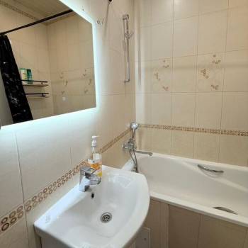 Сдается 1-комнатная квартира, 41 м²