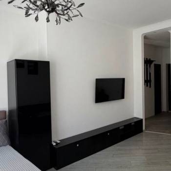 Продается 1-комнатная квартира, 35 м²