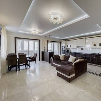 Продается 3-х комнатная квартира, 120 м²