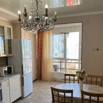 Сдается 2-х комнатная квартира, 80 м²