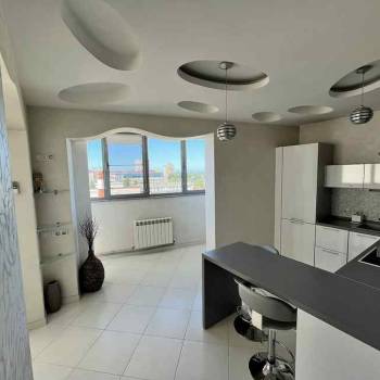 Сдается 1-комнатная квартира, 53 м²