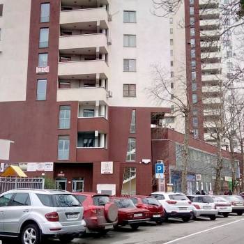 Сдается 1-комнатная квартира, 53 м²