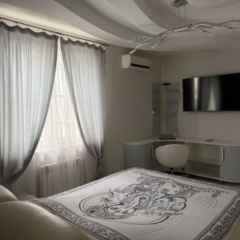 Сдается 1-комнатная квартира, 53 м²