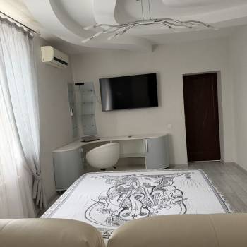 Сдается 1-комнатная квартира, 53 м²