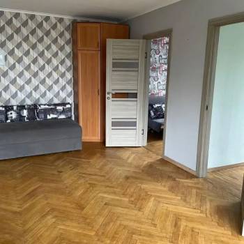Продается 3-х комнатная квартира, 47 м²