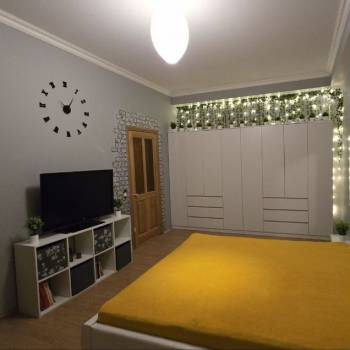 Продается 1-комнатная квартира, 63,6 м²