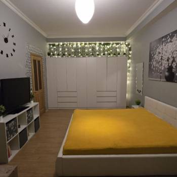 Продается 1-комнатная квартира, 63,6 м²