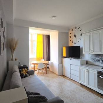 Продается 1-комнатная квартира, 63,6 м²