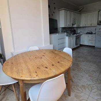 Продается 1-комнатная квартира, 63,6 м²