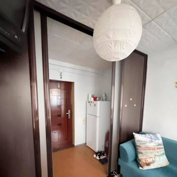 Продается 1-комнатная квартира, 18 м²