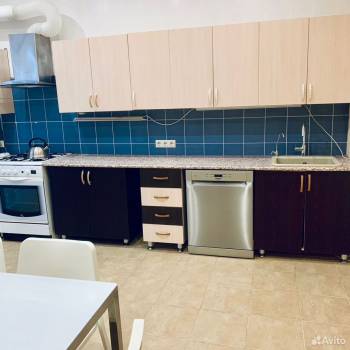 Продается Многокомнатная квартира, 132 м²