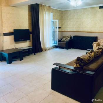Продается Многокомнатная квартира, 132 м²